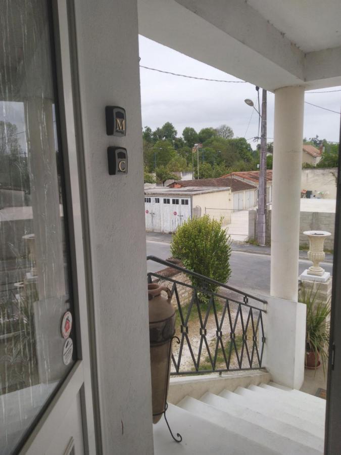 Chambre Cesar B&B- Au 1Er - Villa Chaumonty Perigueux Exterior photo